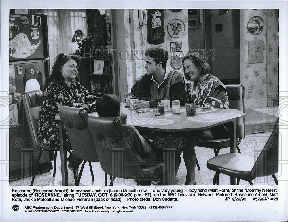 1992 Press Photo  &quot;Roseanne&quot; Roseanne Barr, Matt Roth,J Metcalf,M Fishman- Historic Images