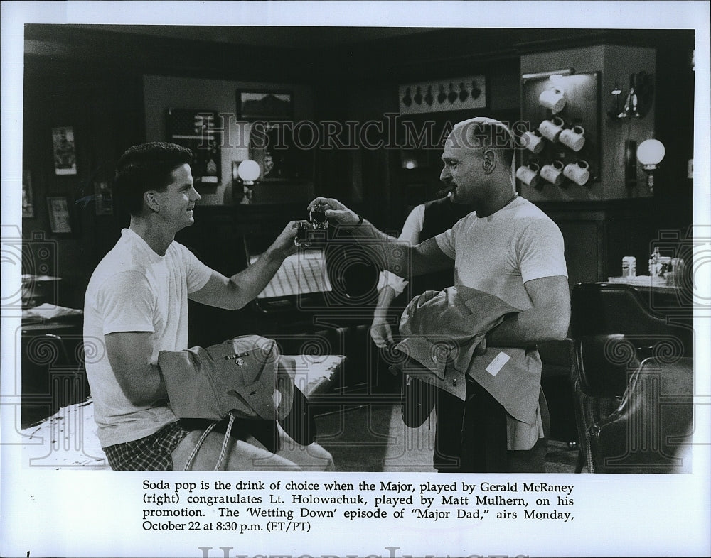 1990 Press Photo Actor Gerald McRaney &amp; Matt Mulhern In &quot;Major Dad&quot; - Historic Images