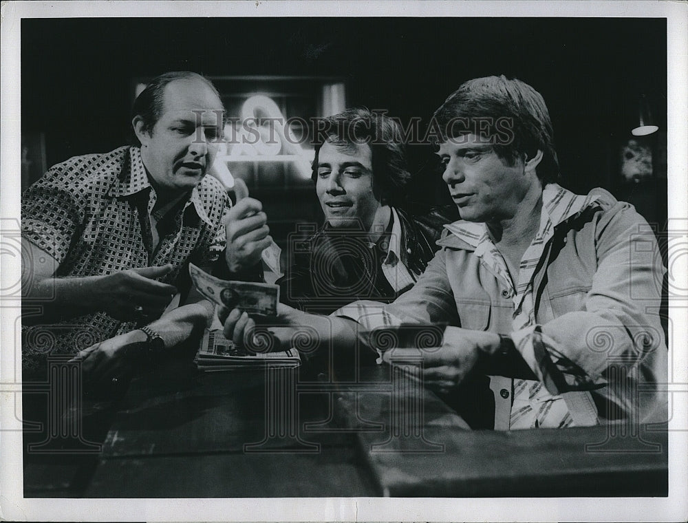 1981 Press Photo All My Children&quot; Paul Avery,Vasili Bogazianos, Robert Morse- Historic Images