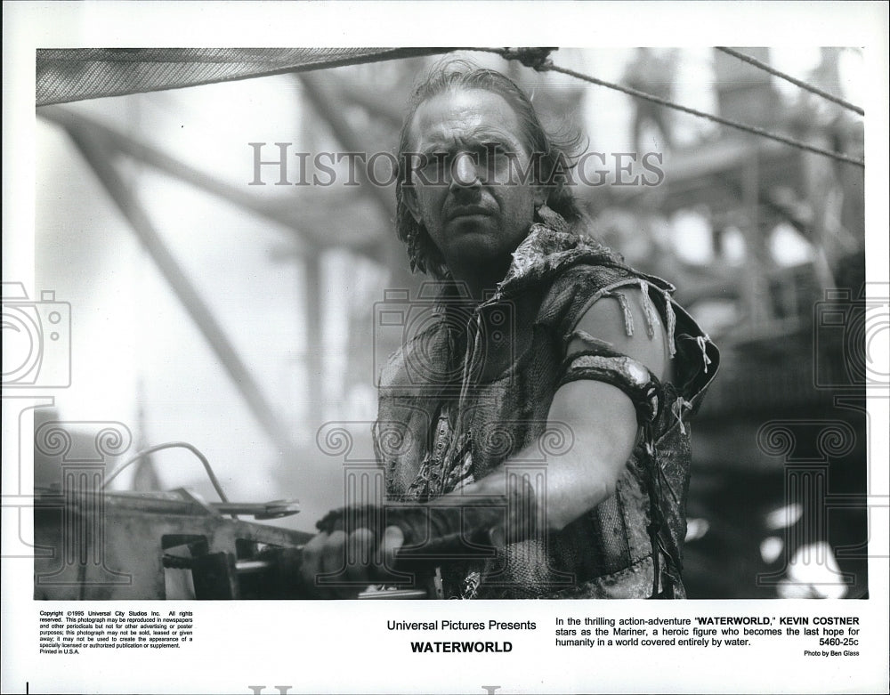 1995 Press Photo &quot;Waterworld&quot; Kevin Costner stars- Historic Images