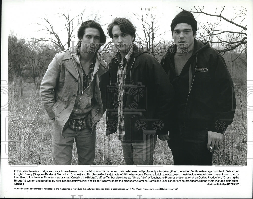 Press Photo Actor Stephen Baldwin &amp; Josh Charles In &quot;Crossing The Bridge&quot; - Historic Images