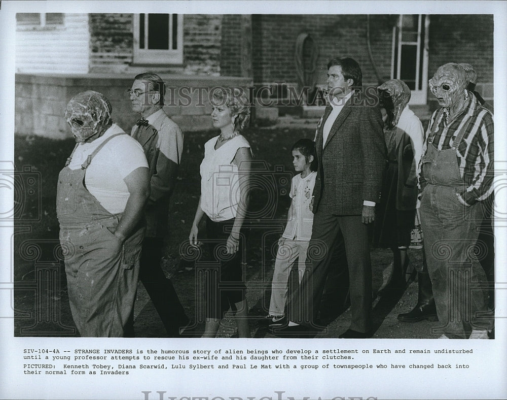 1983 Press Photo Strange Invaders Film Kenneth Tobey Diana Scarwid Lulu Sylbert- Historic Images