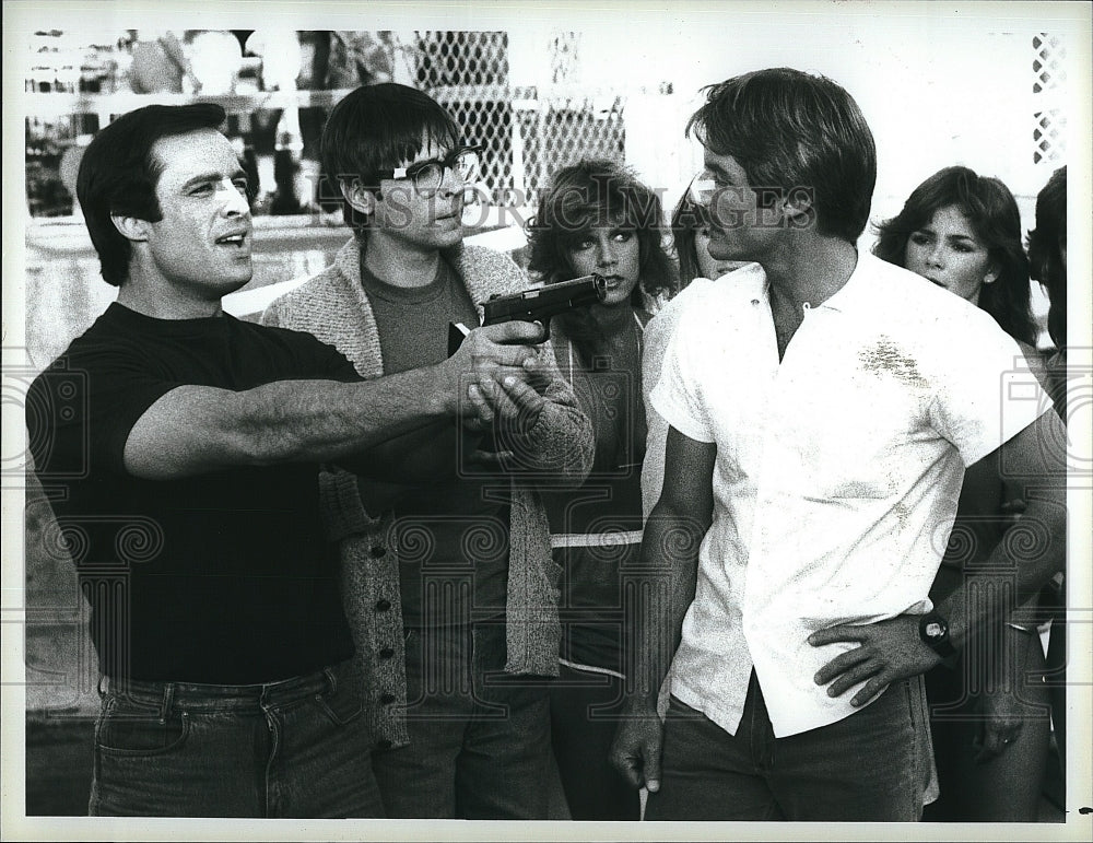 1984 Press Photo Actor Perry King,Thom Bray &amp; Joe Penny In &quot;Riptide&quot;- Historic Images