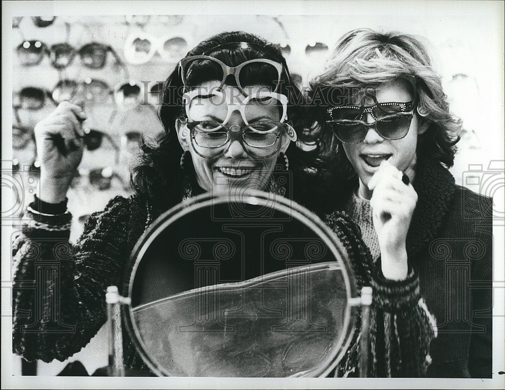 1984 Press Photo &quot;Only When I Laugh&quot; Kristy McNichol, Marsha- Historic Images