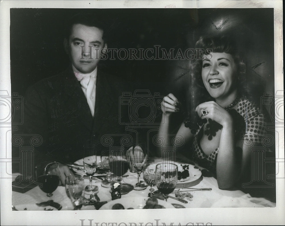 1949 Press Photo Paul Bernard, Suzy Delair "Pattes Blanches"- Historic Images