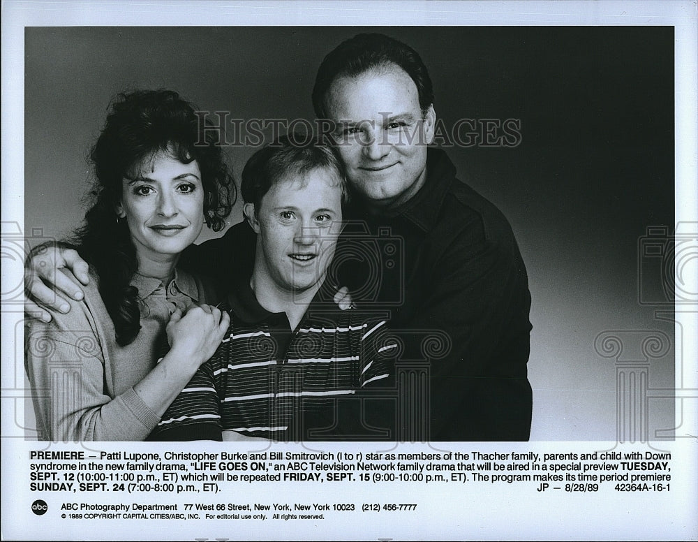 1989 Press Photo The Thacher Family of &quot;Life Goes On&quot; woth Patti Lupone.- Historic Images