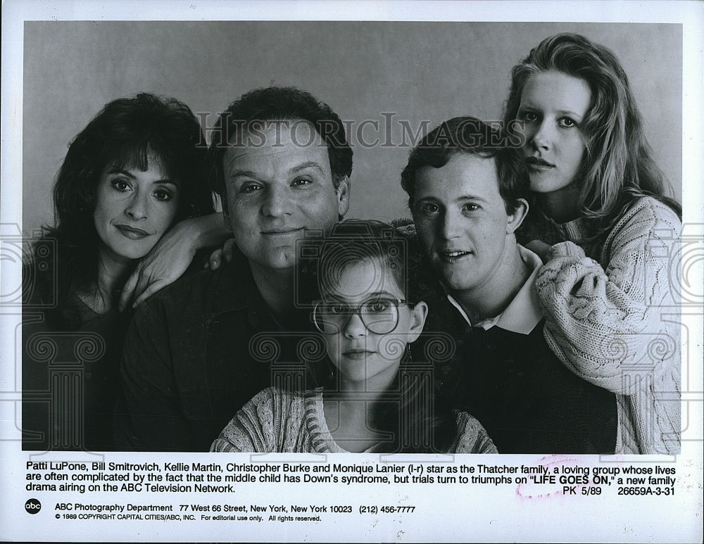 1989 Press Photo The Thatcher family ABC-TV "Life Goes On".- Historic Images