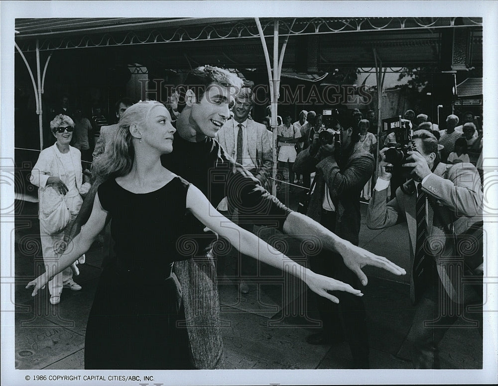 1986 Press Photo Anna Levine, Adrian Paul, "The Colbys"- Historic Images