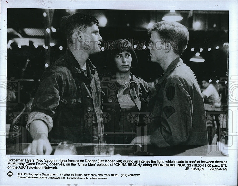 1989 Press Photo Ned Vaughn, Jeff Kober, Dana Delaney, &quot;China Beach&quot;- Historic Images