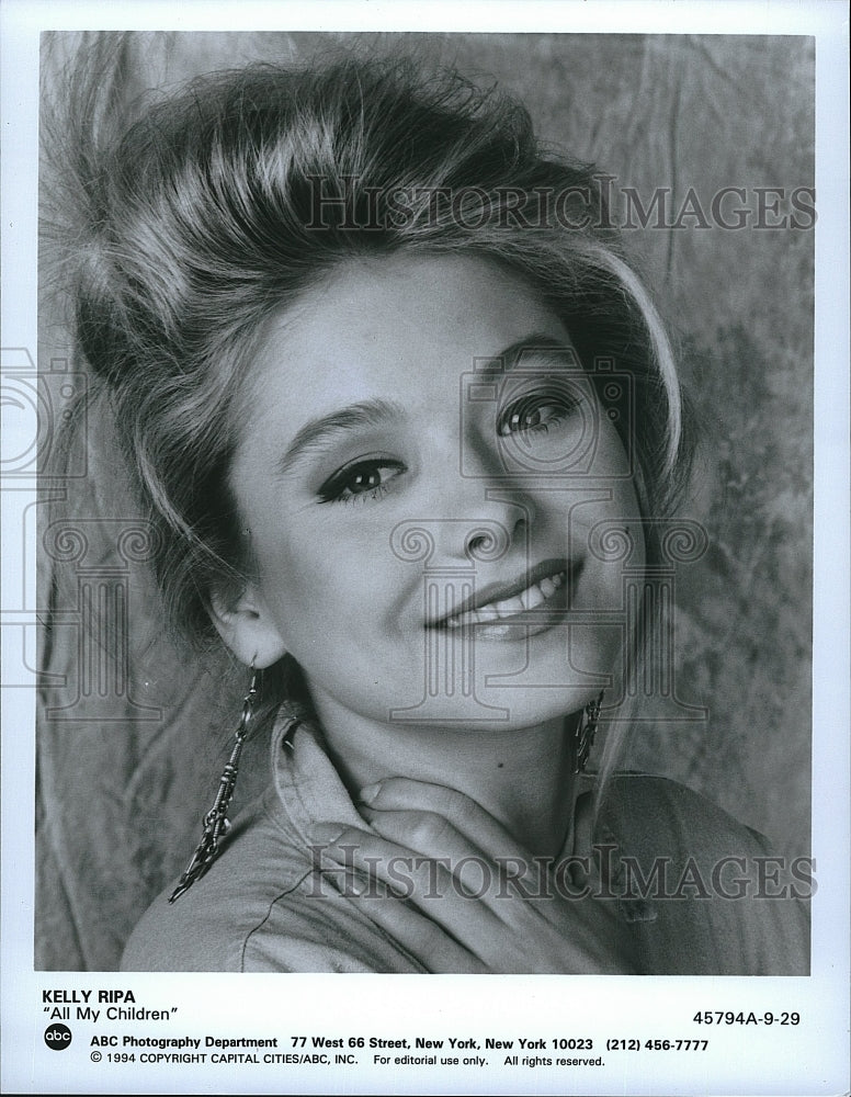 1994 Press Photo Actress Kelly Ripa in &quot;All My Children&quot;- Historic Images