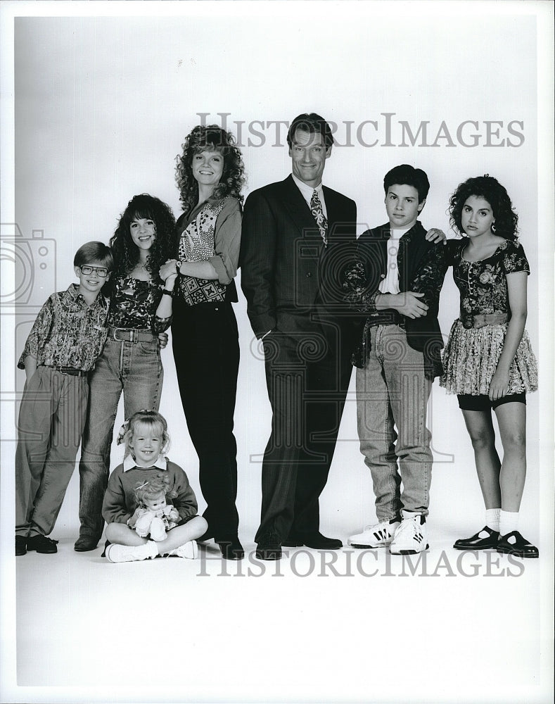 1992 Press Photo Actor Perry King  &amp; Connie Ray In &quot;Almost Home&quot; - Historic Images