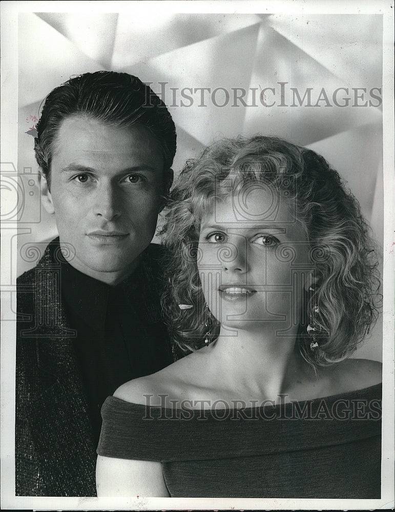 1988 Press Photo Actor Timothy Daly &amp; Eve Gordon In &quot;Almost Grown&quot;- Historic Images