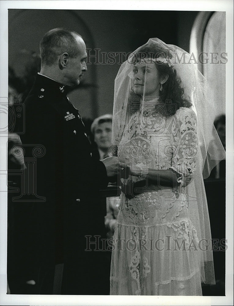 1989 Press Photo Gerald McRaney and Shanna Reed in &quot;Major Dad&quot;.- Historic Images