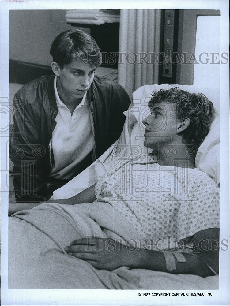 1987 Press Photo Wally Ward, Chrisitan Hoff &quot;Just a Regular Kid&quot;- Historic Images