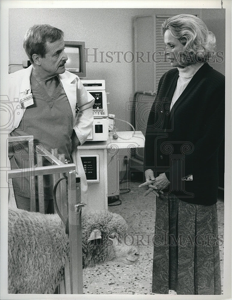 1988 Press Photo St. Elsewhere William Daniels Bonnie Bartlett- Historic Images