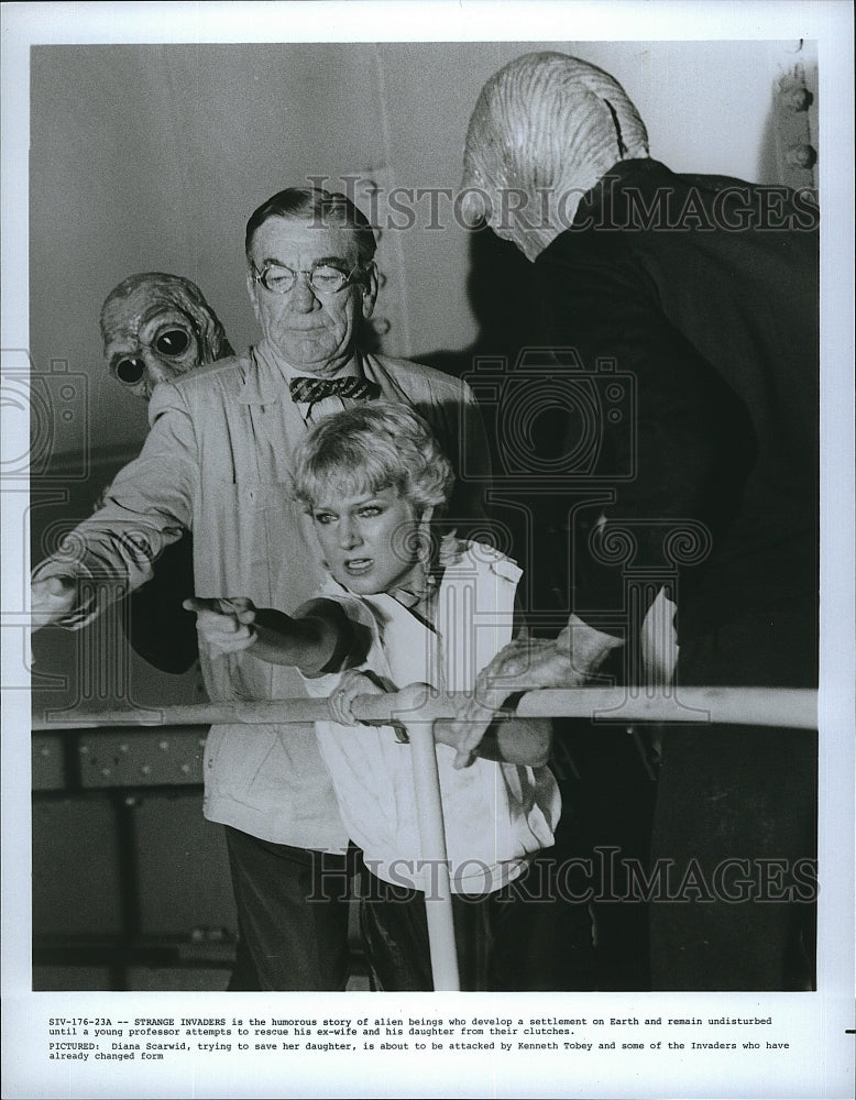 1983 Press Photo &quot;Strange Invaders&quot; Diana Scarwid,Kenneth Tobey- Historic Images