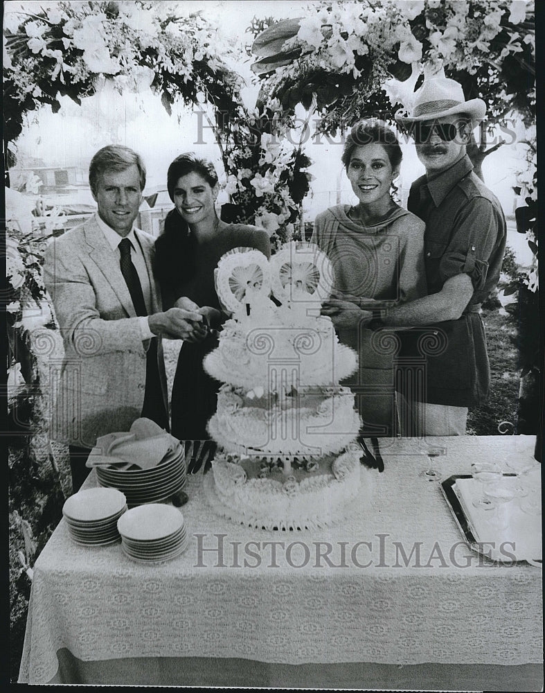 1987 Press Photo Actor Jameson Parker &amp; Suzanne Wouk In &quot;Simon &amp; Simon&quot;- Historic Images