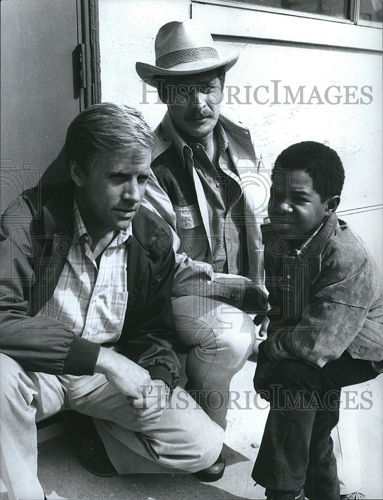 1987 Press Photo Actor Gary Coleman & Gerald McRaney In "Simon & Simon"- Historic Images