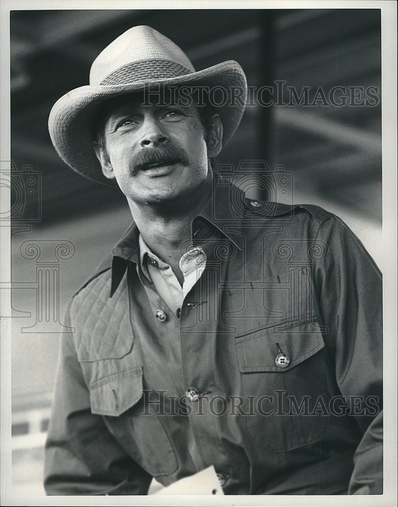 1985 Press Photo Actor Gerald McRaney In &quot;Simon &amp; Simon&quot;- Historic Images