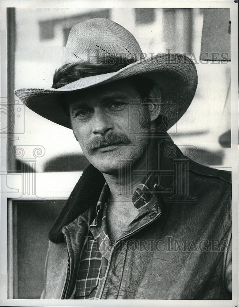 1988 Press Photo &quot;Simon &amp; Simon&quot; Gerald McRaney- Historic Images