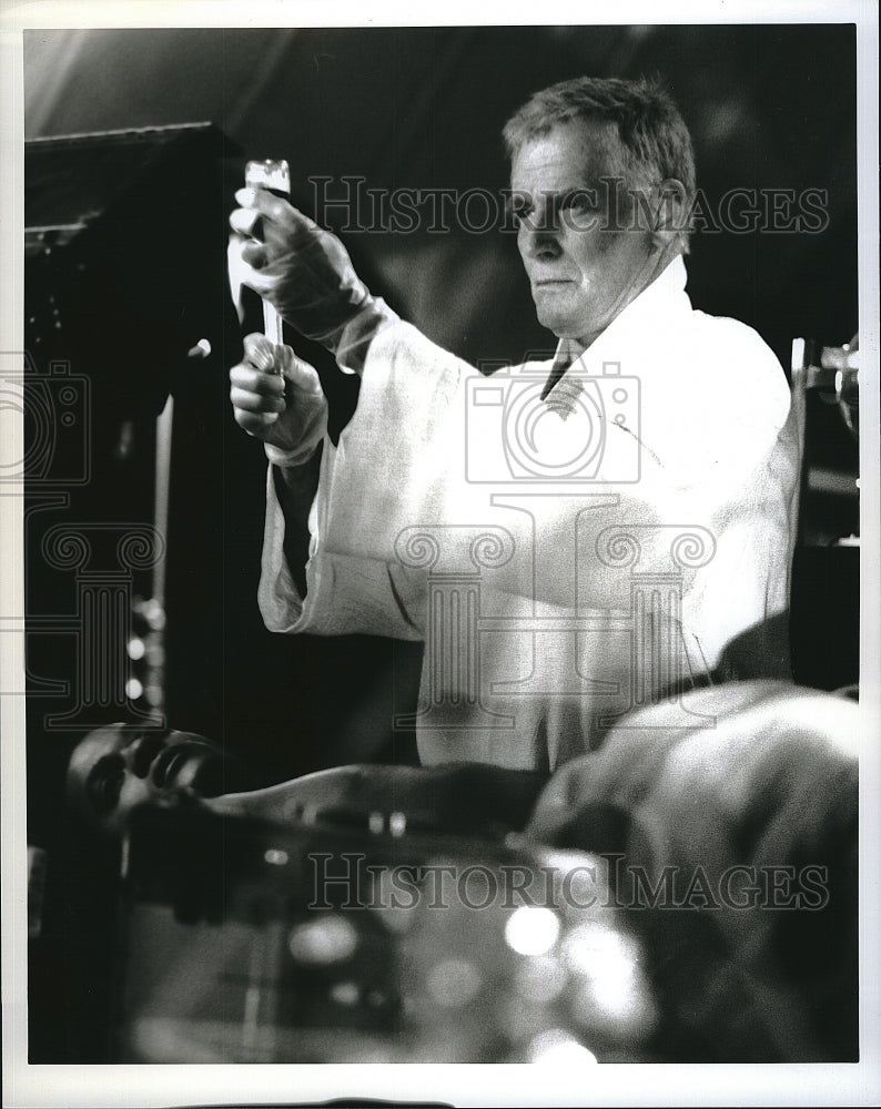 1993 Press Photo SeaQuest DSV Series Guest Star Charlton Heston Scene- Historic Images