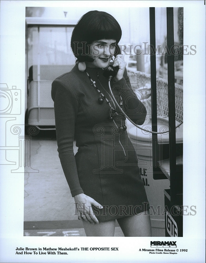 1992 Press Photo Actress Julie Brown In &quot;The Opposite Sex&quot; - Historic Images