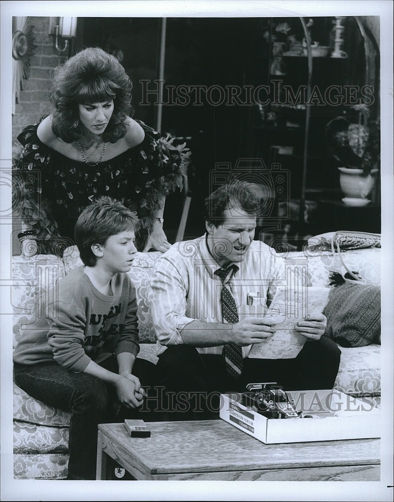 1987 Press Photo Actor Ed O&#39;Neill &amp; Katey Sagal in &quot;Married...With Children&quot;- Historic Images