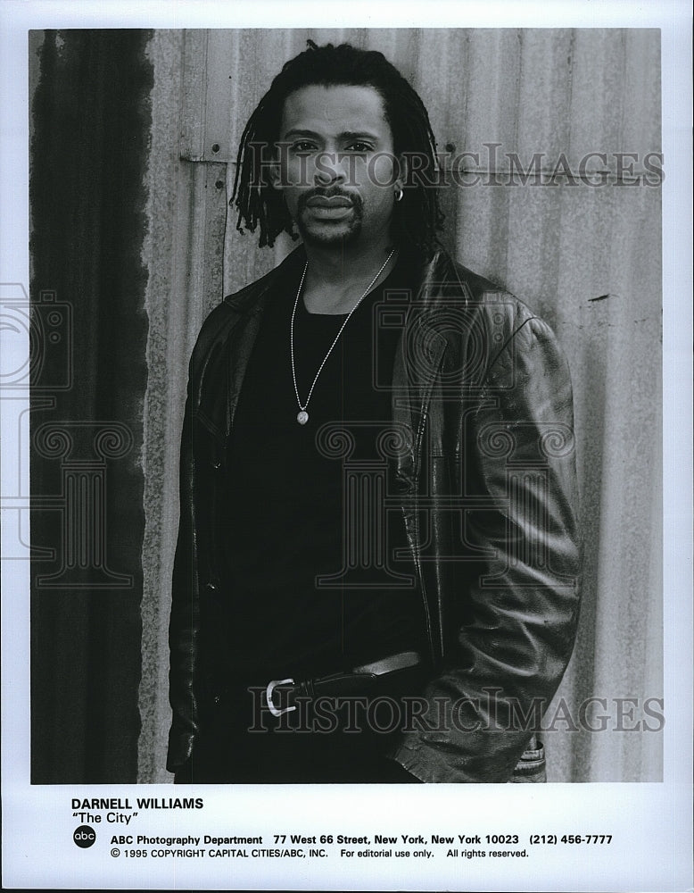 1995 Press Photo Actor Darnell Williams in &quot;The City&quot;- Historic Images