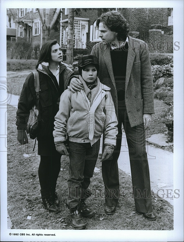 1992 Press Photo J. Vannicola, N. Moreau, J. Bottoms star in &quot;Maggie&#39;s Secret&quot; - Historic Images