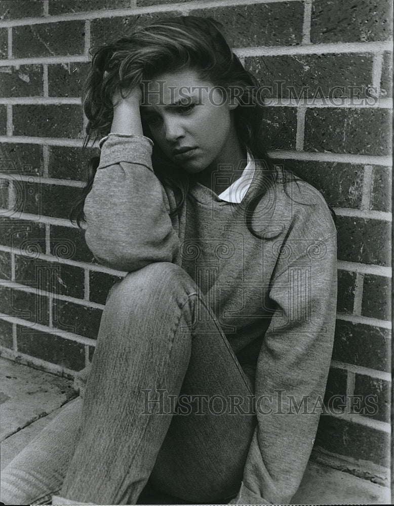 1987 Press Photo Traci Lin-Tabbi stars in &quot;Juvi&quot;- Historic Images