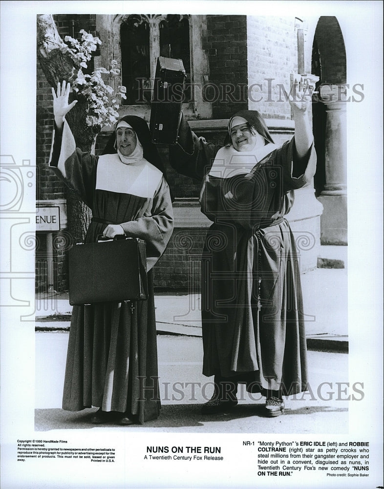 1990 Press Photo Eric Idle and Robbie Coltrane in Nuns On The Run- Historic Images