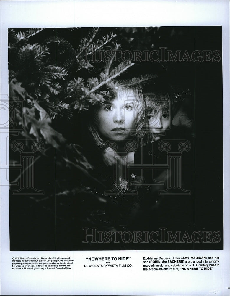 1987 Press Photo Amy Madigan and Robin MacEachern in Nowhere To Hide- Historic Images