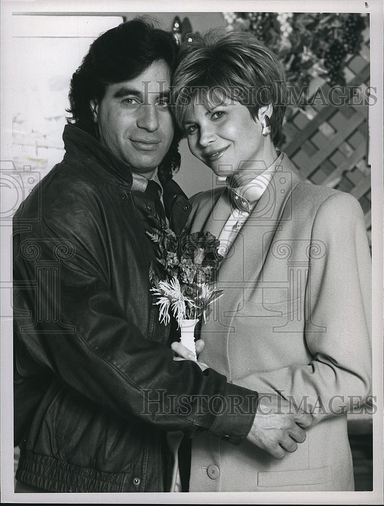 1990 Press Photo Markie Post  and Ray Abruzzo of TV series &quot;Night Court&quot;- Historic Images