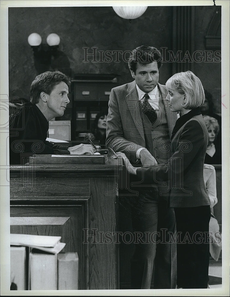 1984 Press Photo Harry Anderson and Ellen Foley in &quot;Night Court&quot;- Historic Images