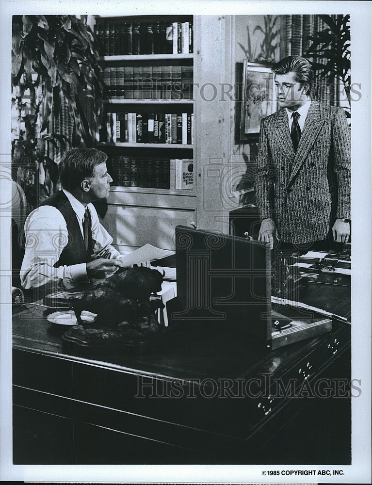 1985 Press Photo Charlton Heston Actor Maxwell Caulfield Colbys Drama TV Show- Historic Images