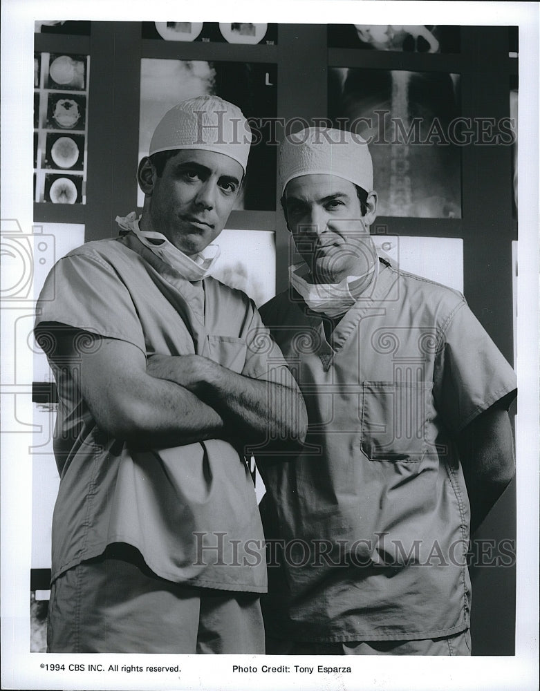 1994 Press Photo Mandy Paitinkin and Adam Arkin in &quot;Chicago Hope&quot;- Historic Images