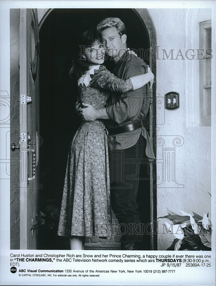 1987 Press Photo Actress Carol Huston &amp; Christopher Rich in &quot;The Charmings&quot;- Historic Images