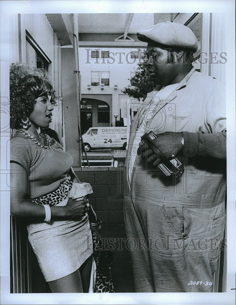 Press Photo Jim Spinks and Lauren Jones star in &quot;Car Wash&quot; - Historic Images