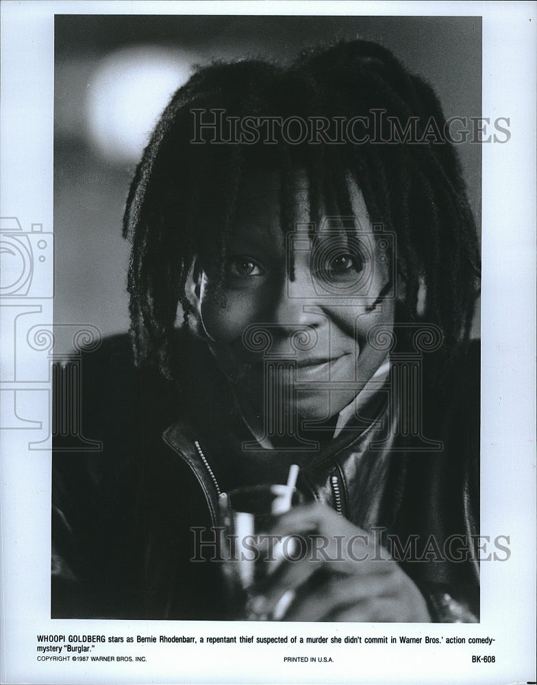 1987 Press Photo Whoopi Goldberg stars in &quot;Burglar&quot;- Historic Images