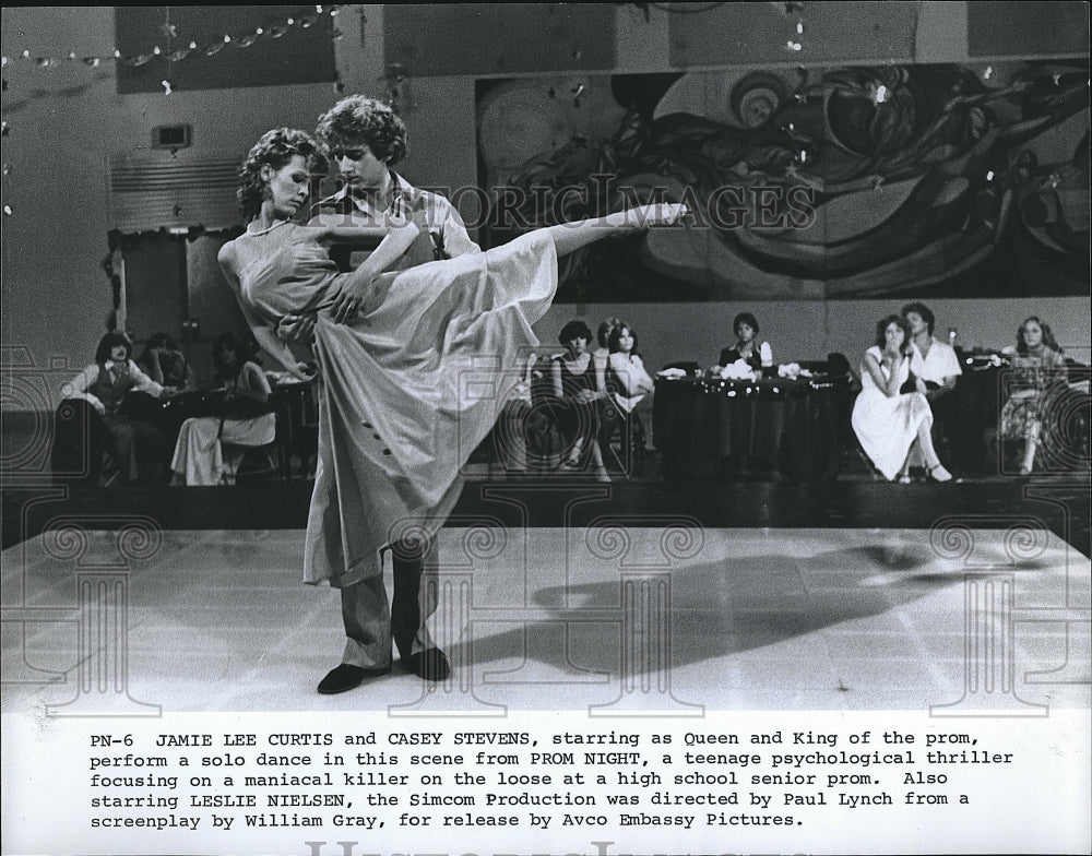 1980 Press Photo Jamie Lee Curtis Actress Casey Stevens Actor Prom Night Slasher- Historic Images
