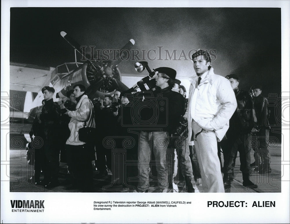 1990 Press Photo Maxwell Caufield &quot;Project: Alien&quot;- Historic Images