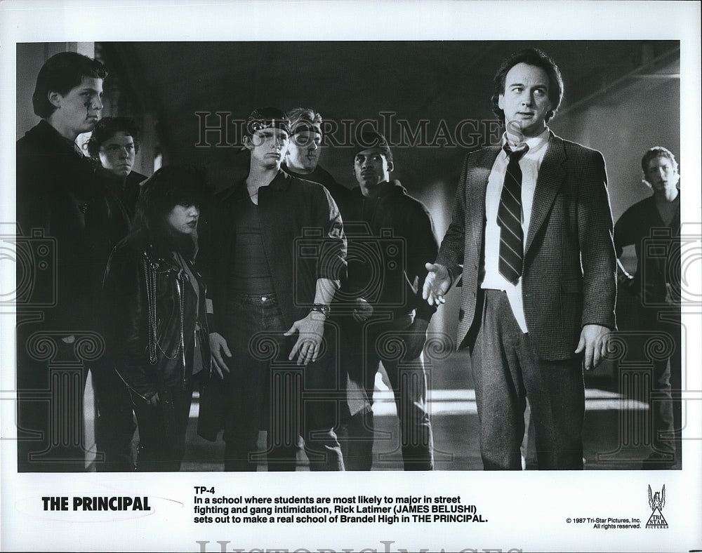 1987 Press Photo Actor James Belushi and Louis Gossett Jr. in &quot;The Principal&quot;- Historic Images