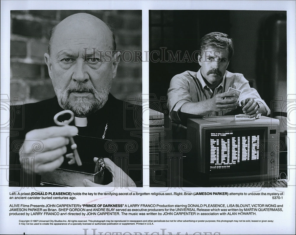 1987 Press Photo Donald Pleasance and Jameson Parker in &quot;Prince of Darkness&quot;- Historic Images