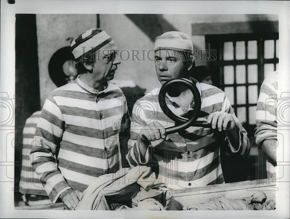 1982 Press Photo Don Knotts, Tim Conway &quot;The Apple Dumpling Gang Rides Again&quot;- Historic Images