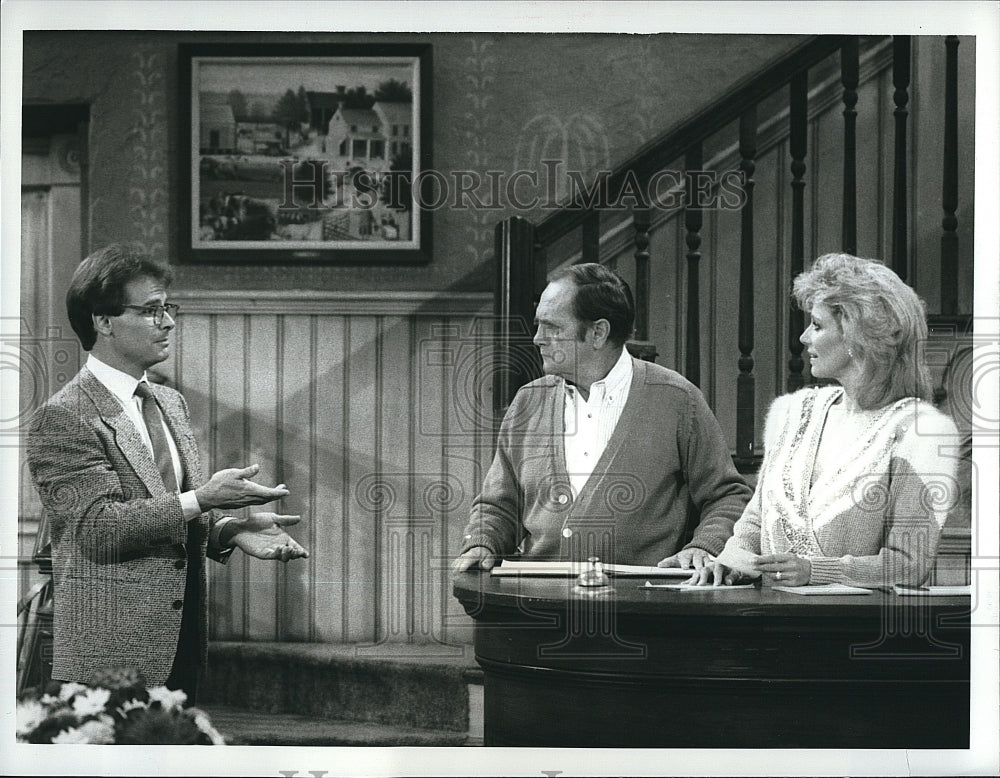 1988 Press Photo Actor Bob Newhart & Mary Frann in "Newhart"- Historic Images