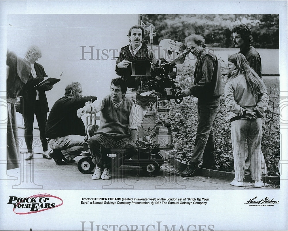 1987 Press Photo Actor Stephen Frears in &quot;Prick Your Ears Up&quot;- Historic Images