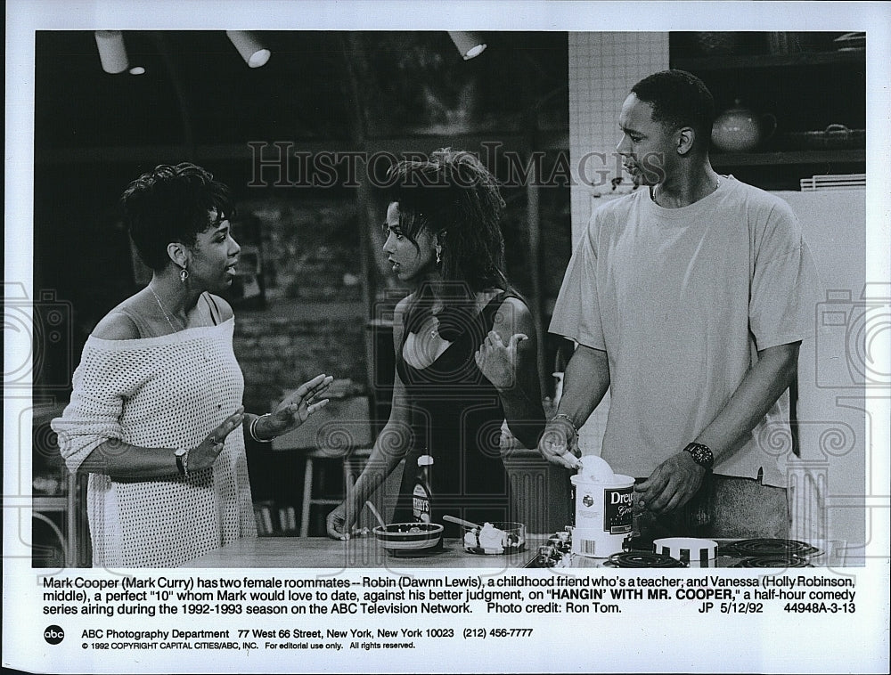 1992 Press Photo Actor Mark Curry &amp; Dawn Lewis in &quot;Hangin&#39; with Mr Cooper&quot;- Historic Images