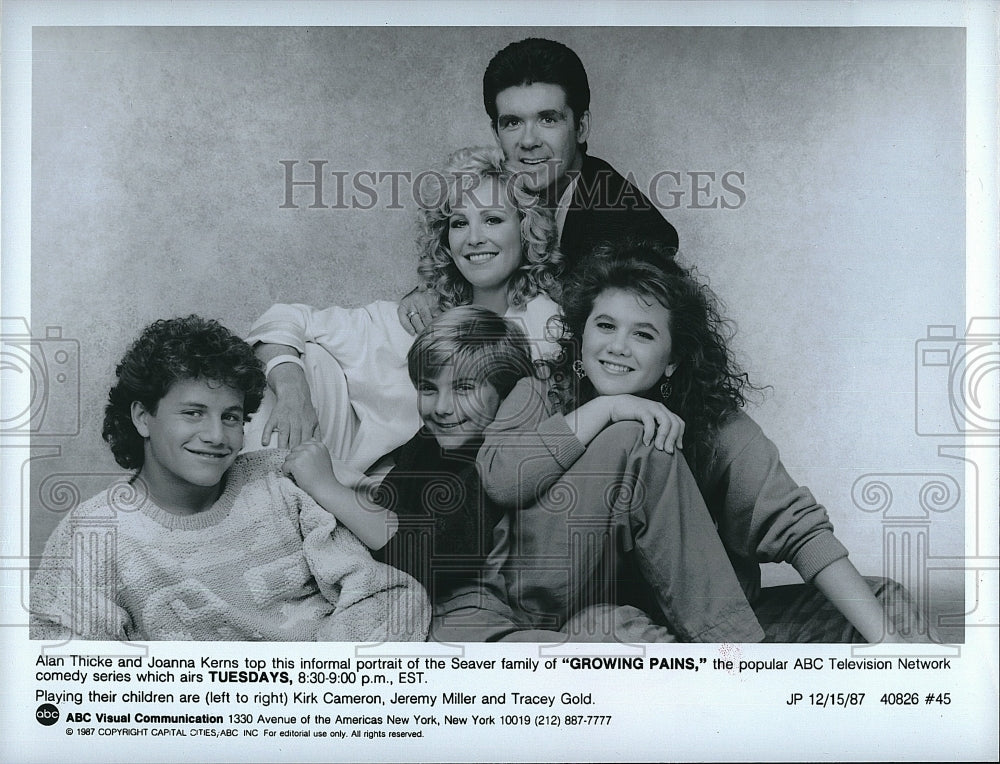 1987 Press Photo &quot;Growing Pains&quot; Alan Thicke, Jeremy Miller, Joanna Kerns- Historic Images