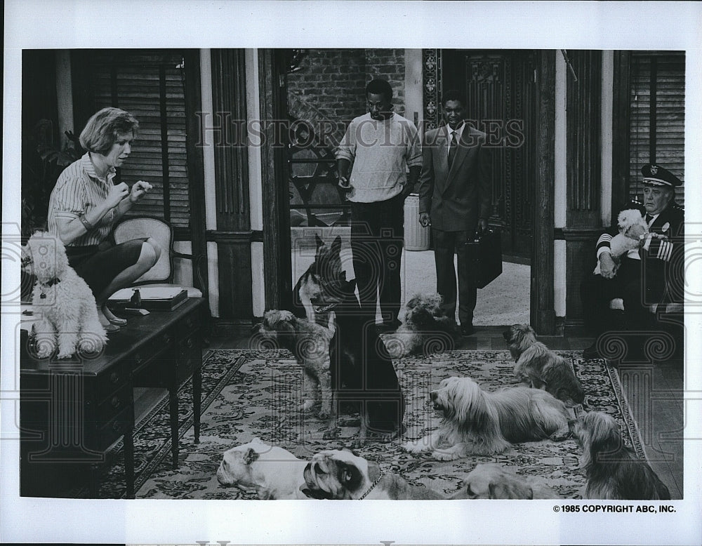 1985 Press Photo Cast of ABC-TV the &quot;He&#39;s the Mayor&quot;, with Kevin Hooks.- Historic Images