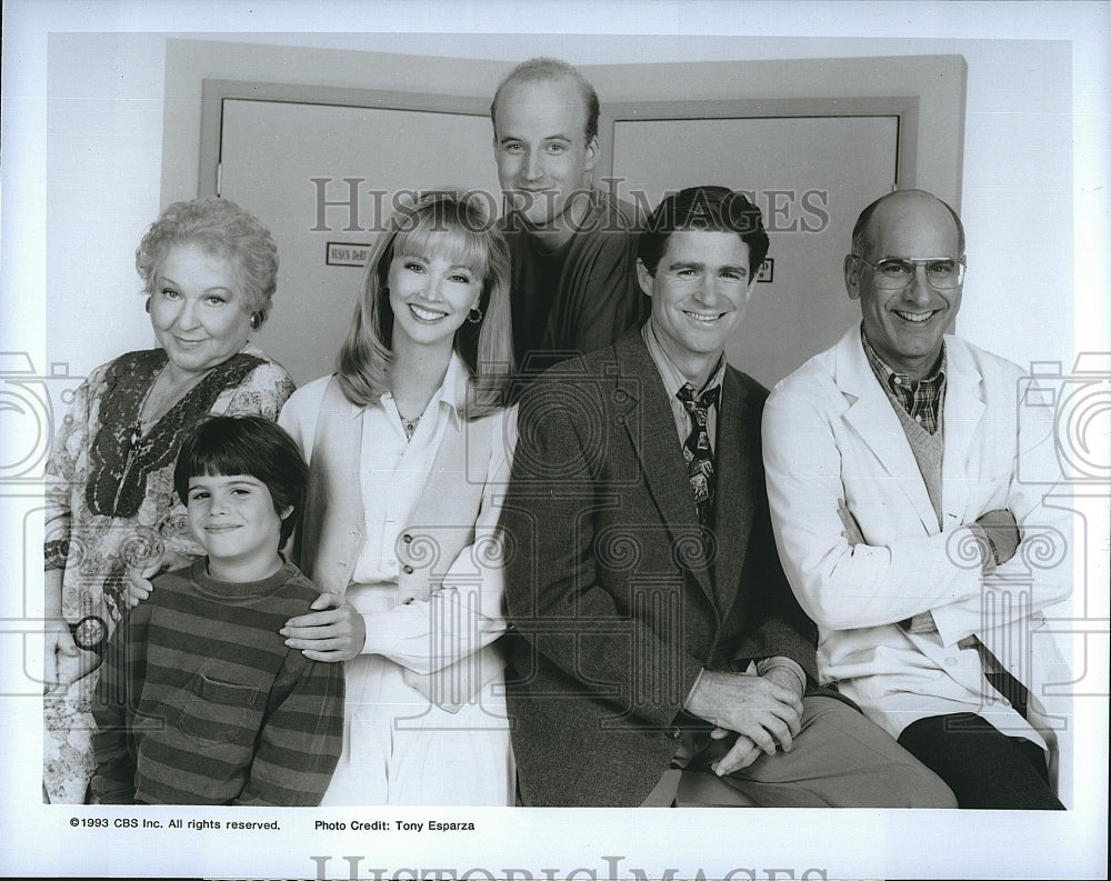 1993 Press Photo Estelle Harris, Ross Malinger, Shelley Long, Lightfield Lewis, - Historic Images